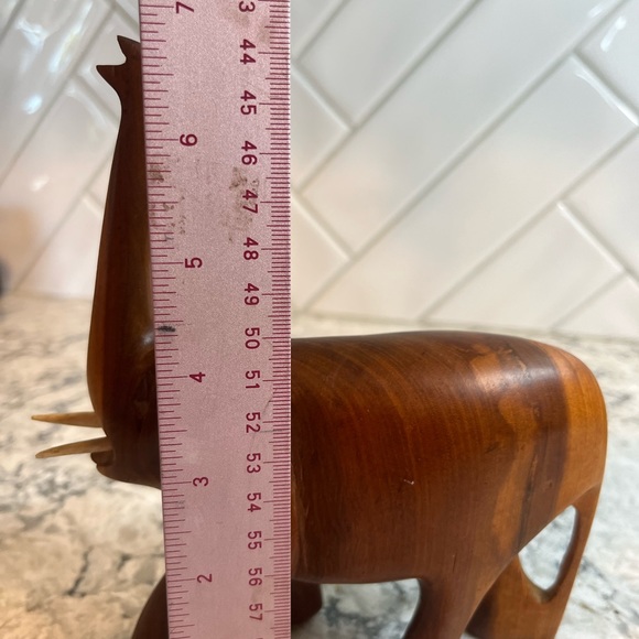 Small Vintage Hand Carved Vintage Wood Elephant Figurine/Sculpture/Statue - Picture 7 of 7